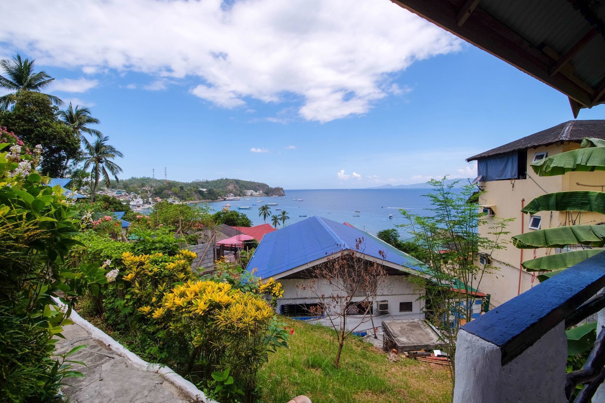 Zen Rooms Sabang Beachview Puerto Galera Exterior photo